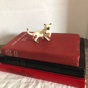 Vtg Bone China Siamese Cat with Kitten Figurine